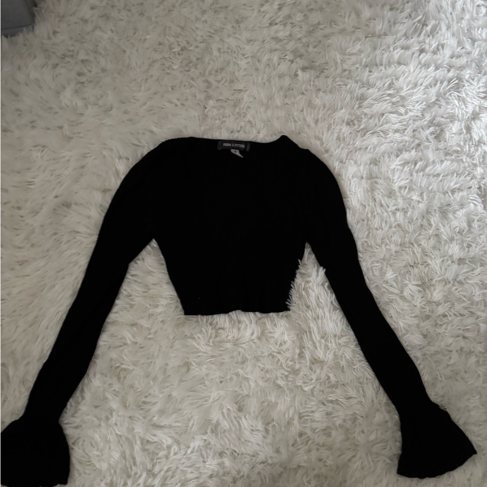Black Long Sleeve Crop Top